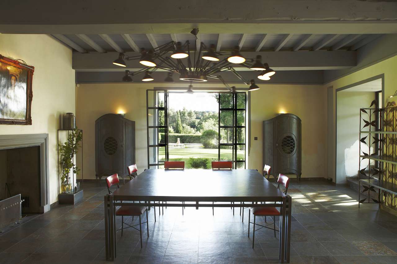 Luxurious and spacious 18th Century manor house set within a beautiful matu