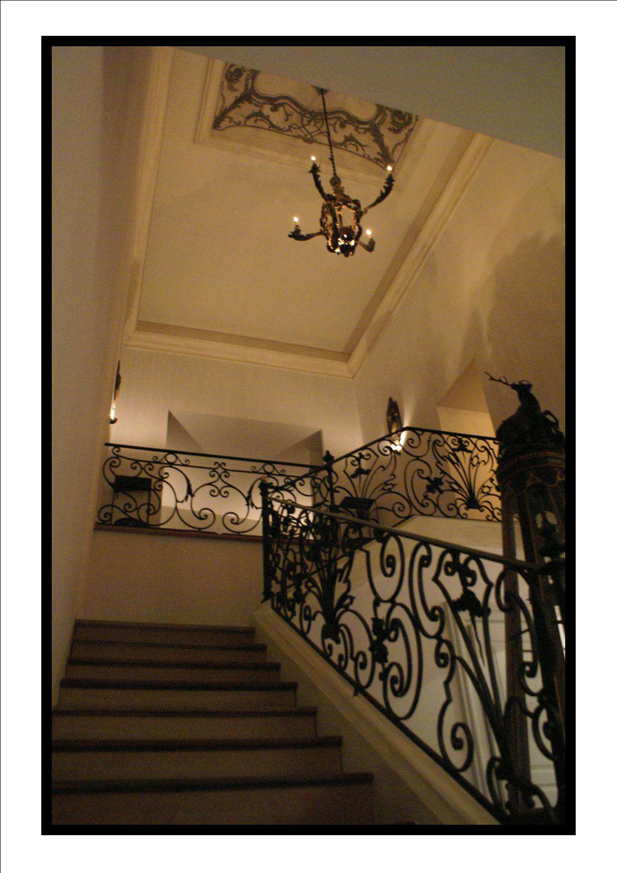 Luxurious and spacious 18th Century manor house set within a beautiful matu