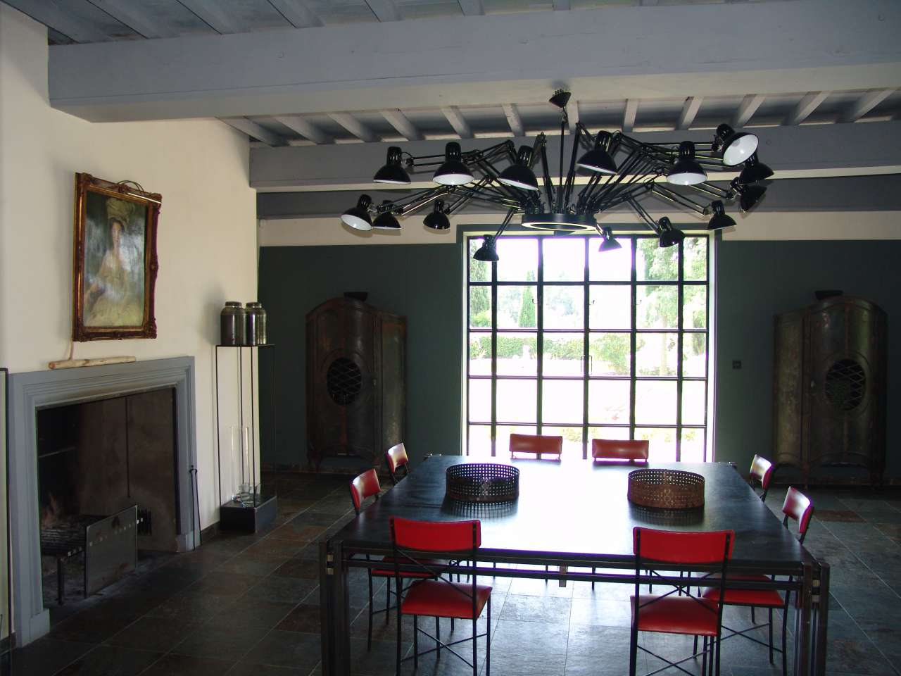 Luxurious and spacious 18th Century manor house set within a beautiful matu