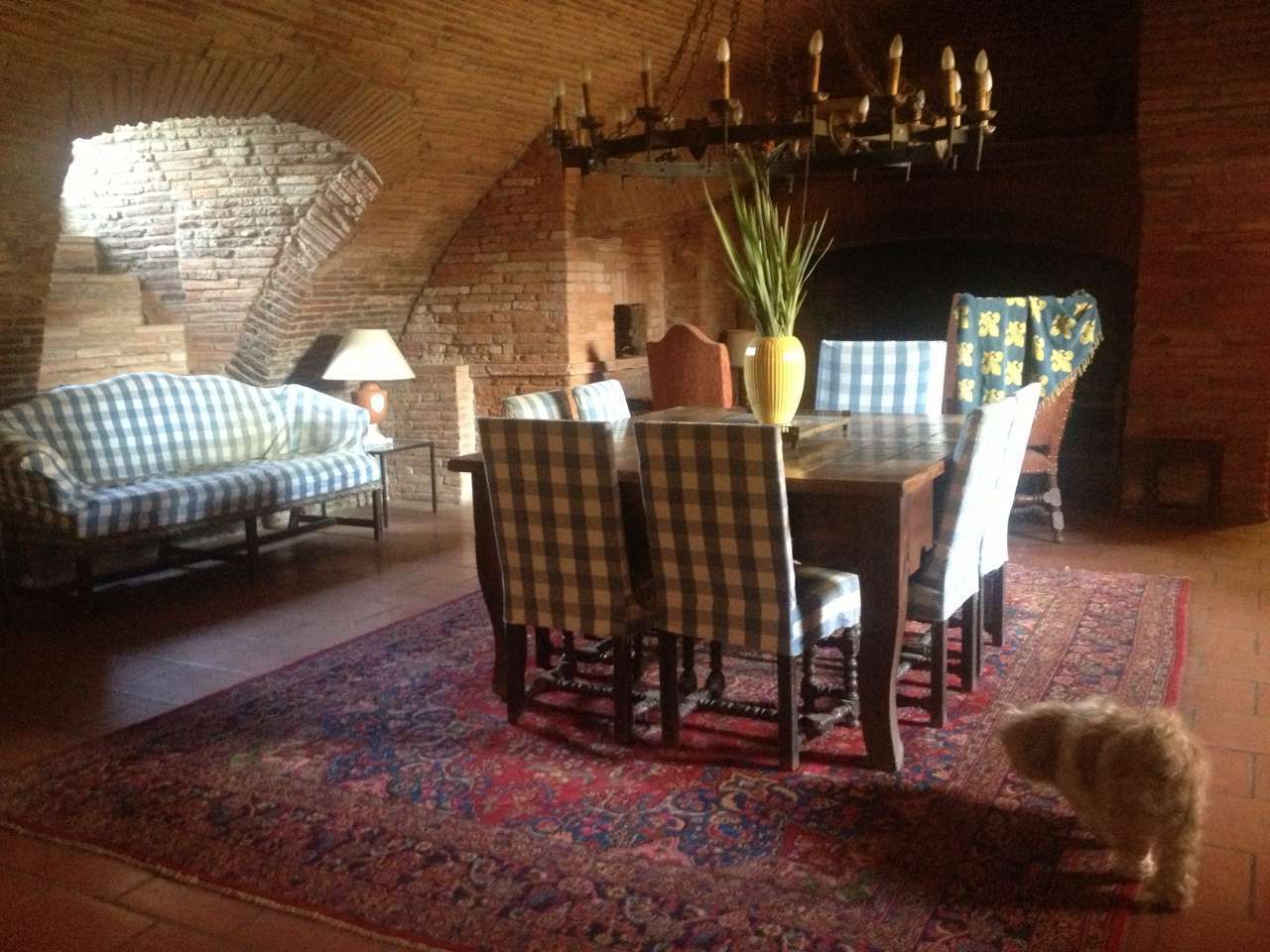 This superb estate, complete with stunning chateau and outbuildings, is loc