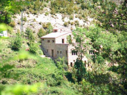 Newly renovated Catalan stone farmhouse with 6 bedrooms and 6 bathrooms in