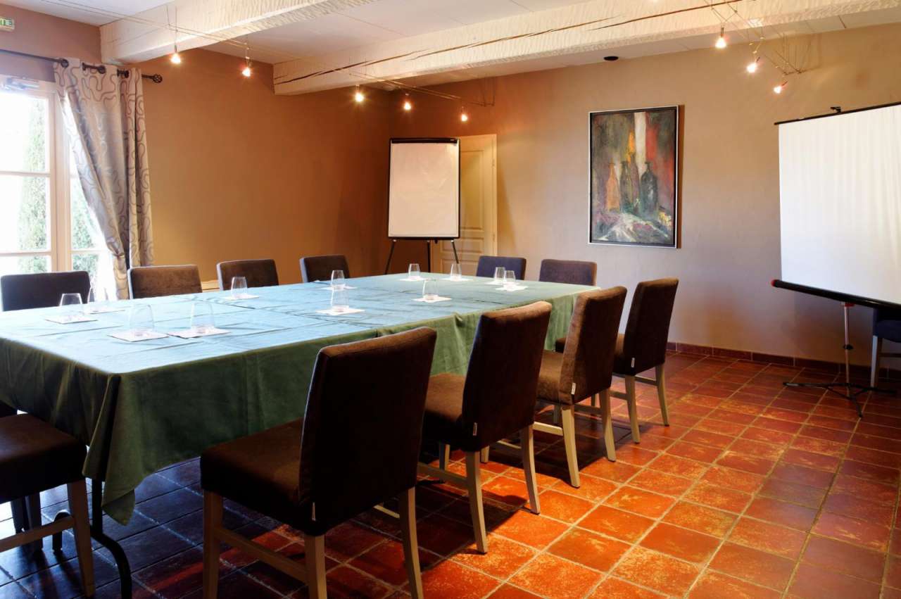 Within a ten minute drive of Carcassonne, this delightful and most elegant