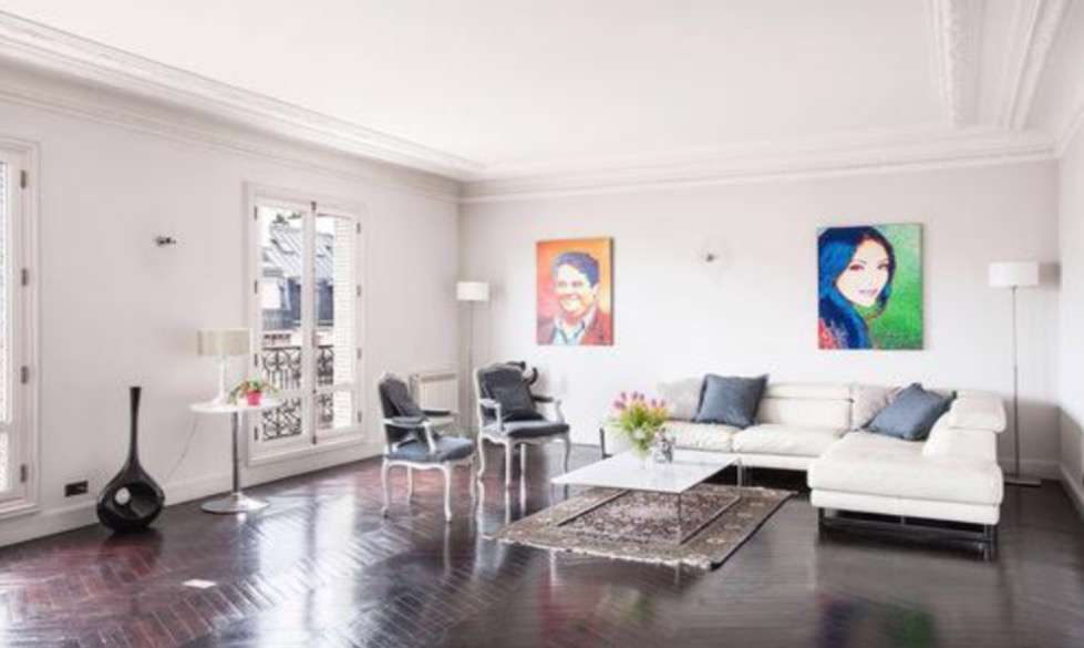 Outstanding corner Haussman apartment in a prestigious and central location