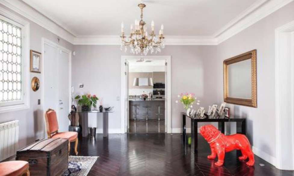 Outstanding corner Haussman apartment in a prestigious and central location