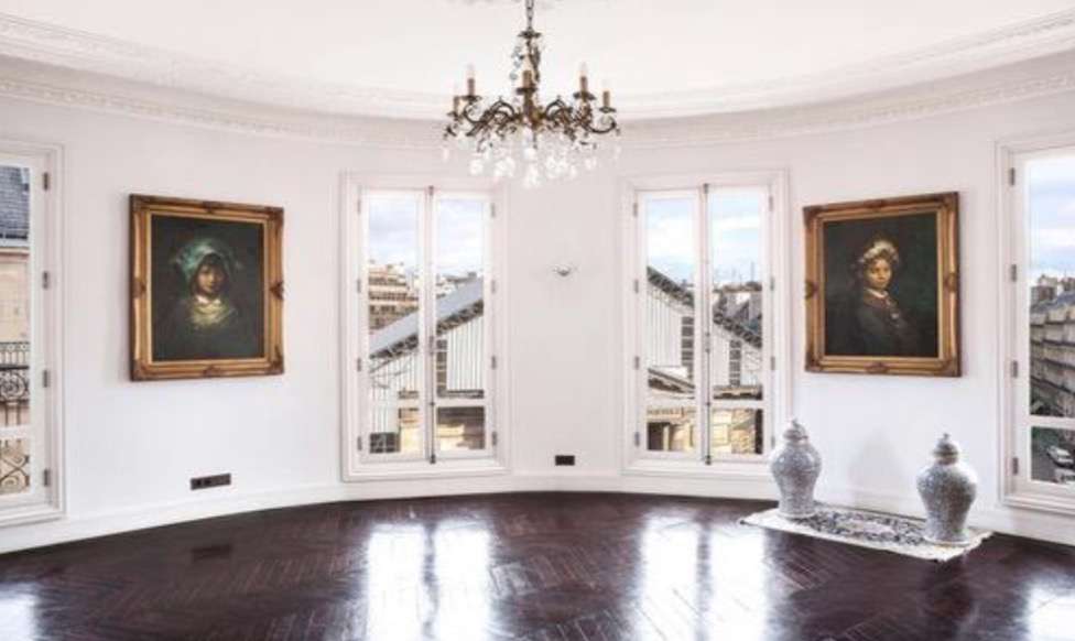 Outstanding corner Haussman apartment in a prestigious and central location