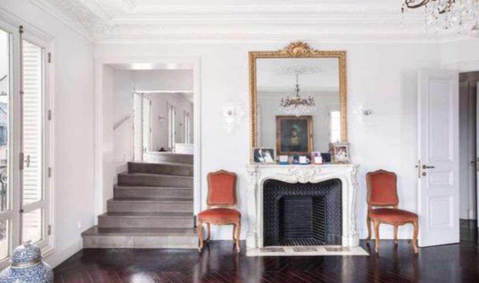 Outstanding corner Haussman apartment in a prestigious and central location
