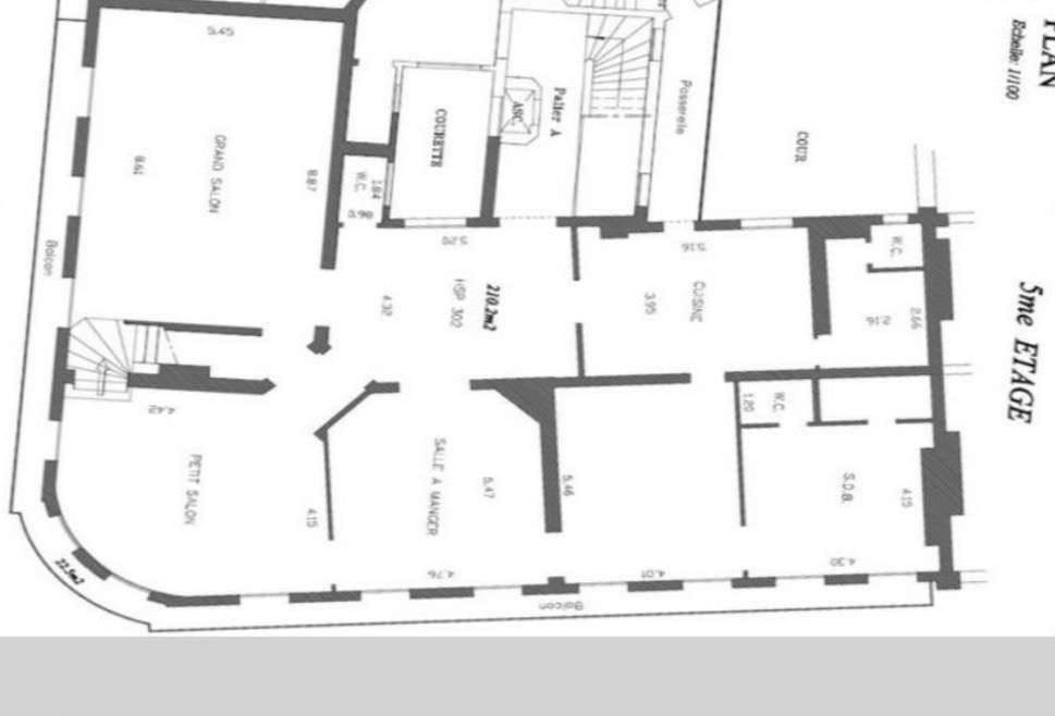 Outstanding corner Haussman apartment in a prestigious and central location