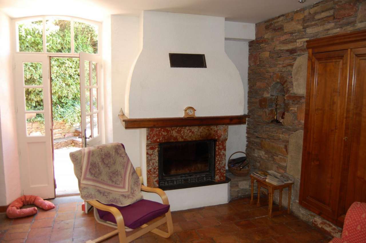 Pretty stone village property with a swimming pool and garden in the Minerv