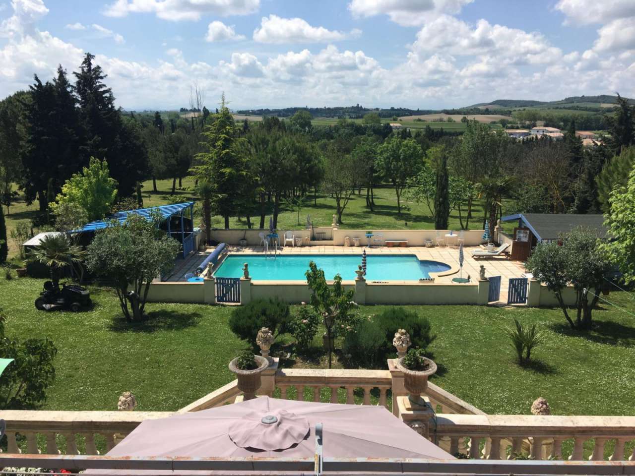 Grand, spacious and beautifully presented 4 bedroom villa set within a love