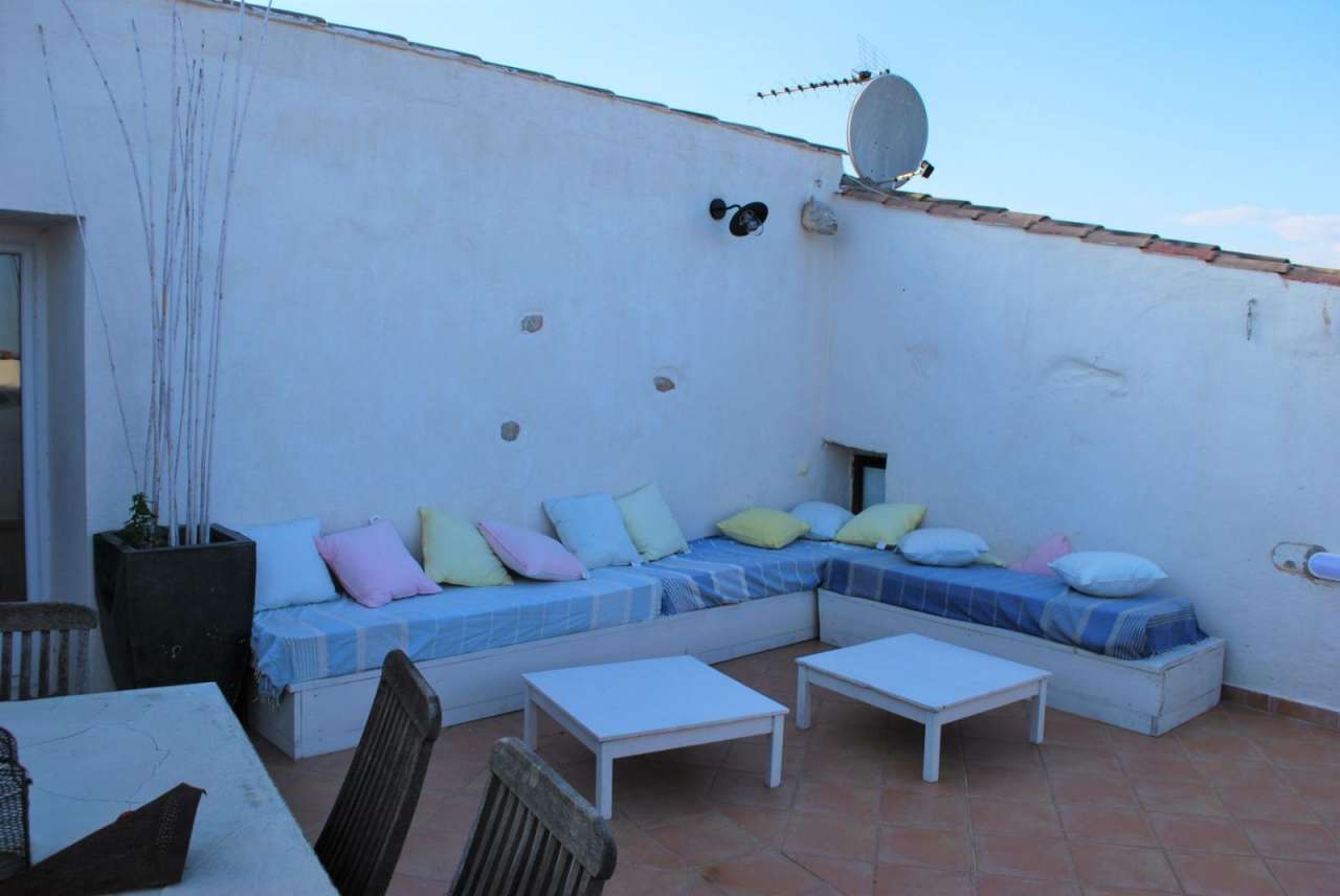 This delightful village house is at present being run as a restaurant, howe