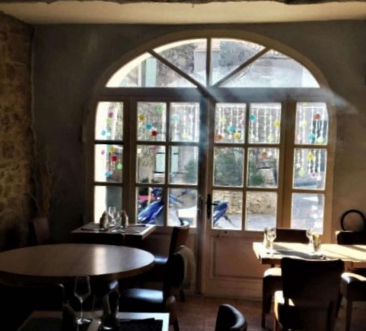 This delightful village house is at present being run as a restaurant, howe