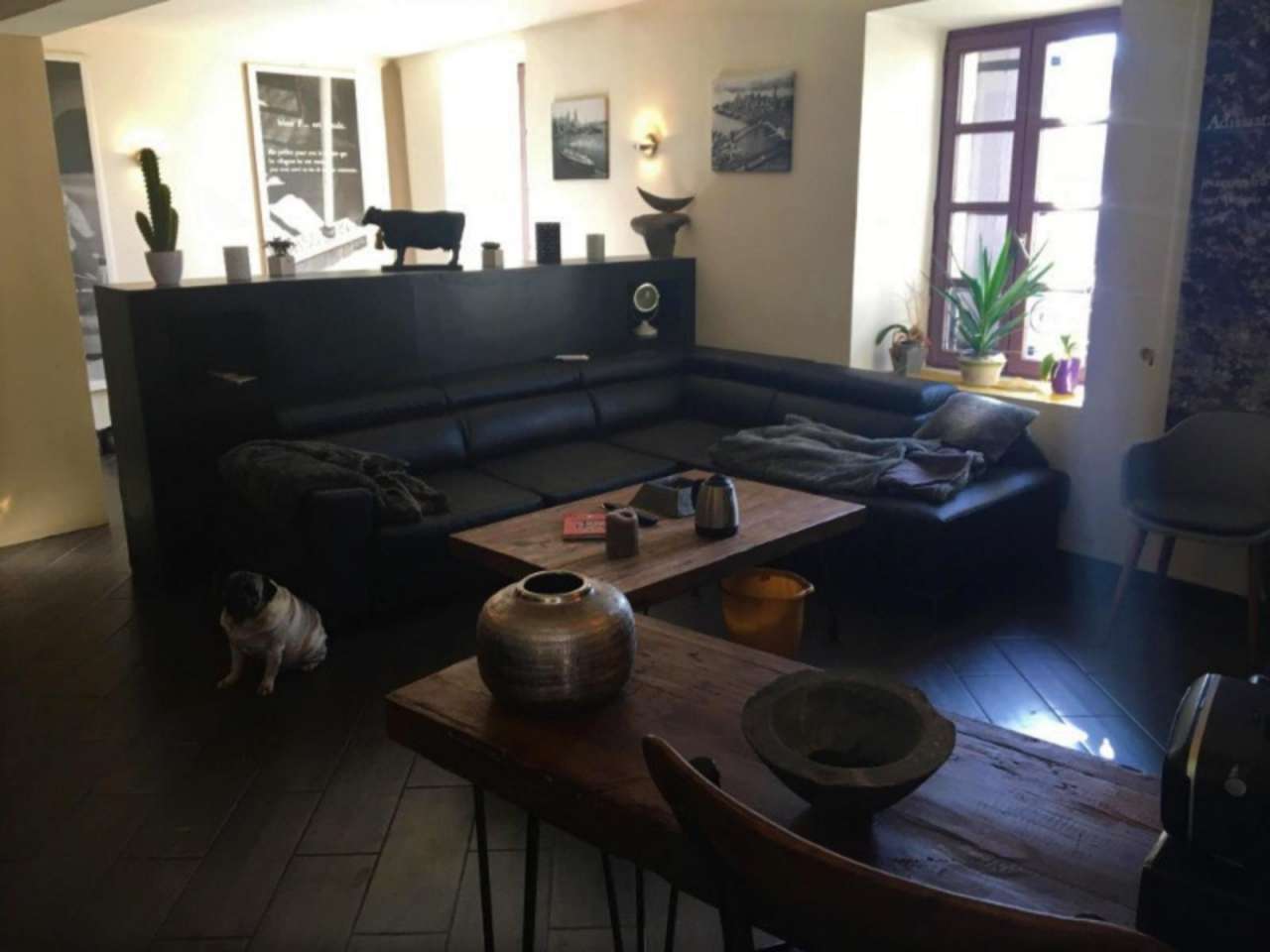 This delightful village house is at present being run as a restaurant, howe