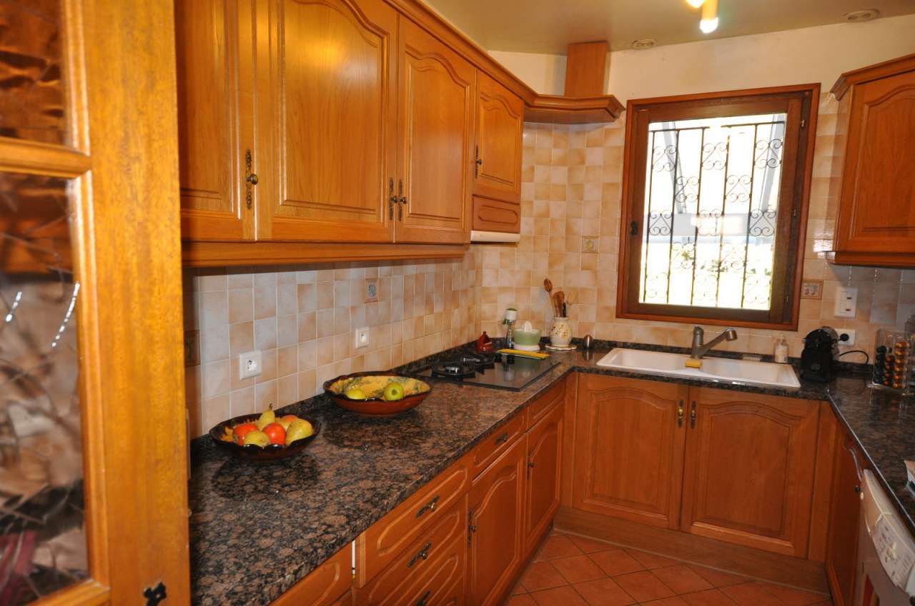 Spacious 6 bedroom villa located in Lesparrou, close to Lavelanet and Mirep