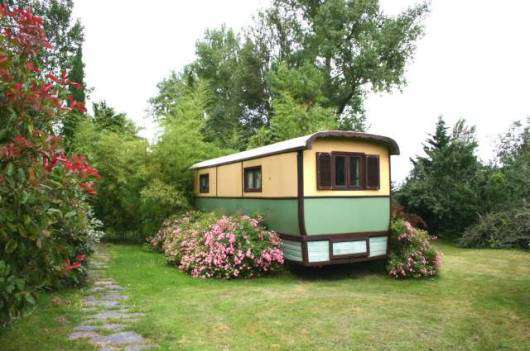 Spacious and stylish completely modernised and renovated 8 bedroom farmhous