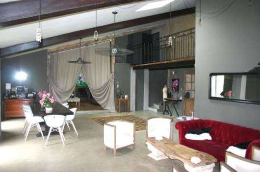 Spacious and stylish completely modernised and renovated 8 bedroom farmhous