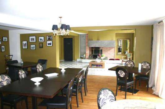 Spacious and stylish completely modernised and renovated 8 bedroom farmhous