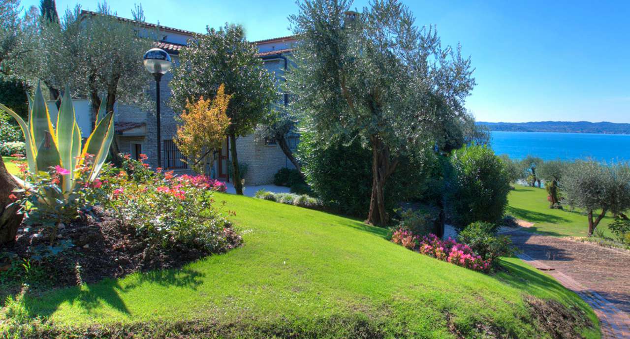 4 bedroom Villa for sale in Sirmione, Lombardy
