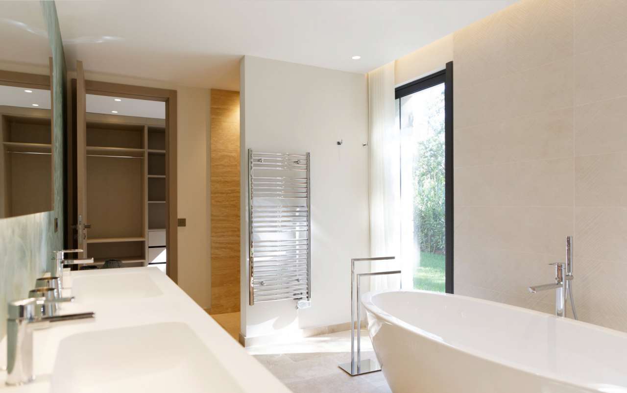 Gorgeous, unique and spacious, this ultra modern 5 bedroom home is ideally