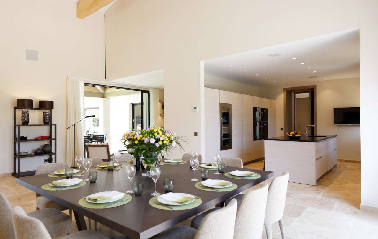 Gorgeous, unique and spacious, this ultra modern 5 bedroom home is ideally