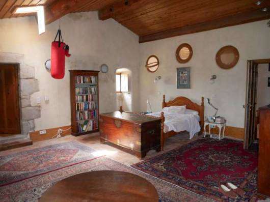 Imposing castle dating back to the Sixteenth Century in the beautiful Catha