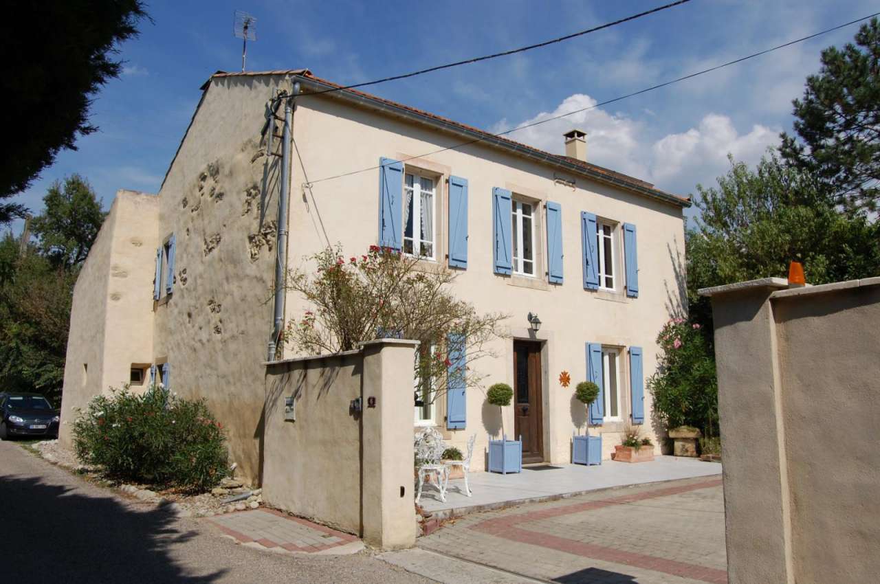 Character 6 bedroom House for sale in Ferran, LanguedocRoussillon