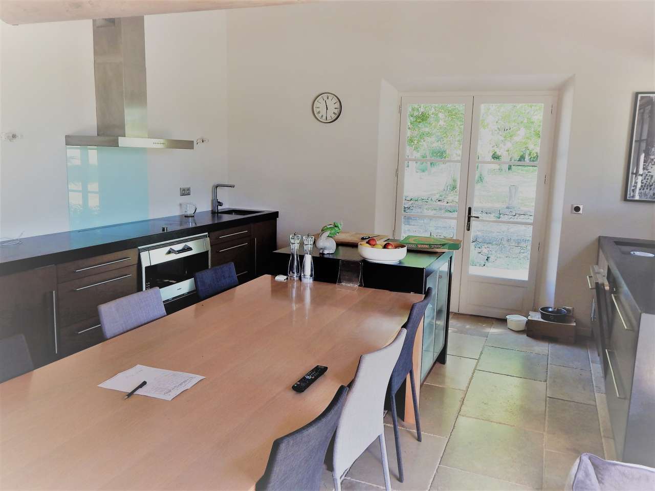 PRICE REDUCED – Perfectly Located in a beautiful Provence countryside setti