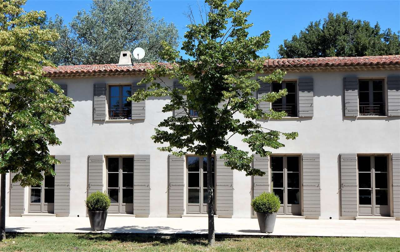 PRICE REDUCED – Perfectly Located in a beautiful Provence countryside setti