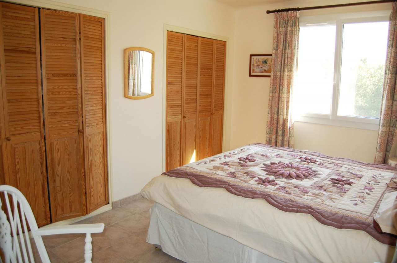 Charming 5 bedroom house located in a peaceful and quiet area in Benaix, se