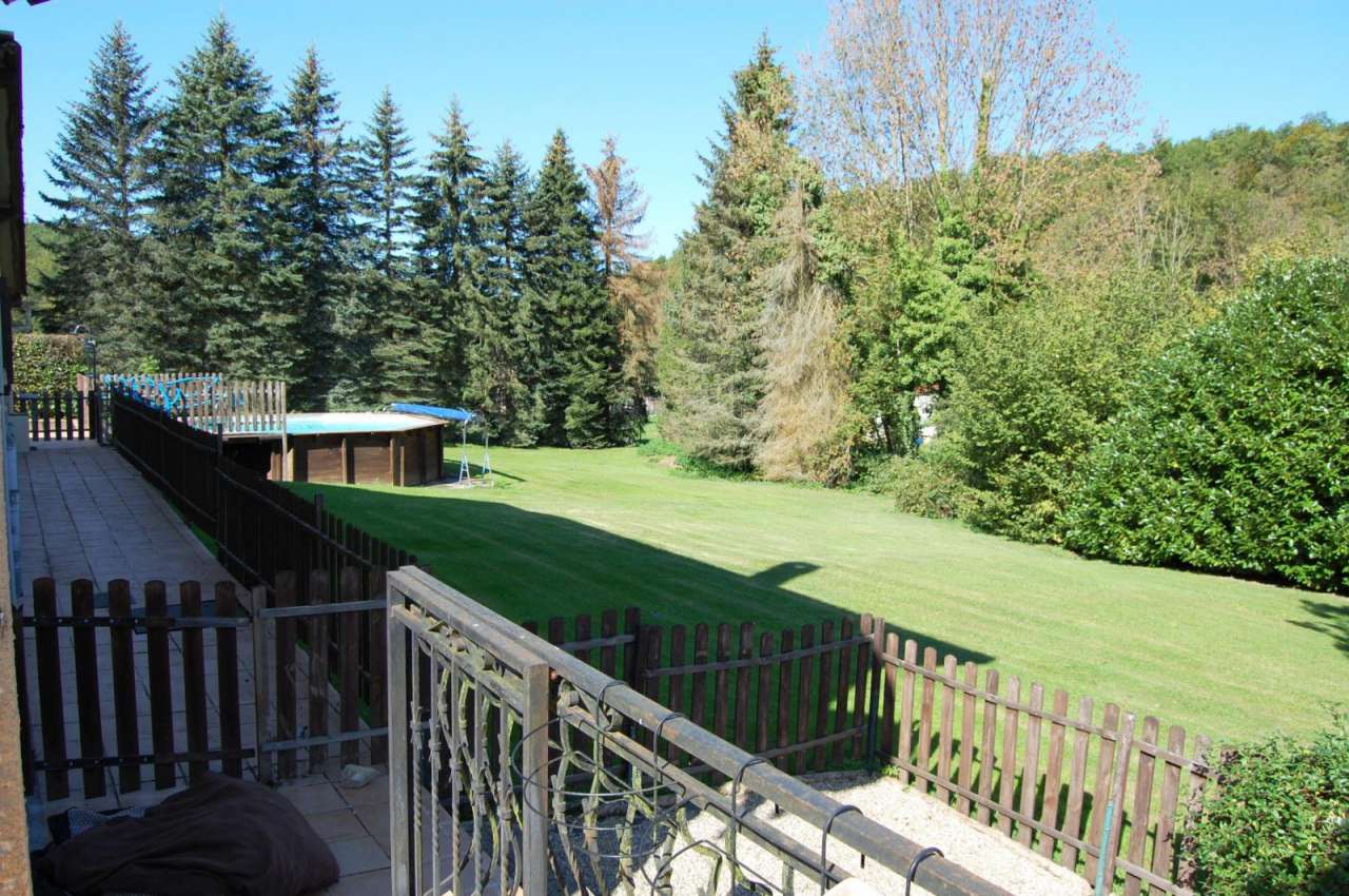 Charming 5 bedroom house located in a peaceful and quiet area in Benaix, se