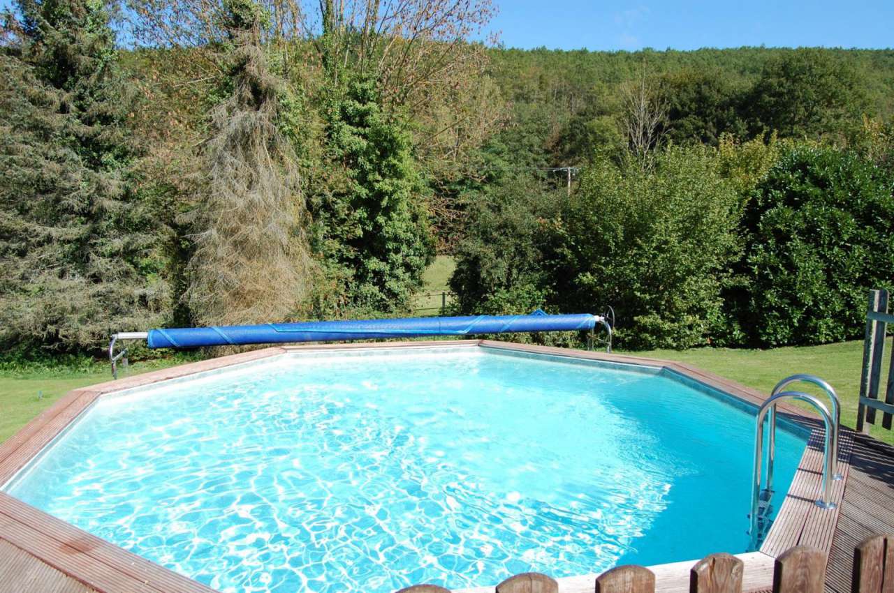 Charming 5 bedroom house located in a peaceful and quiet area in Benaix, se