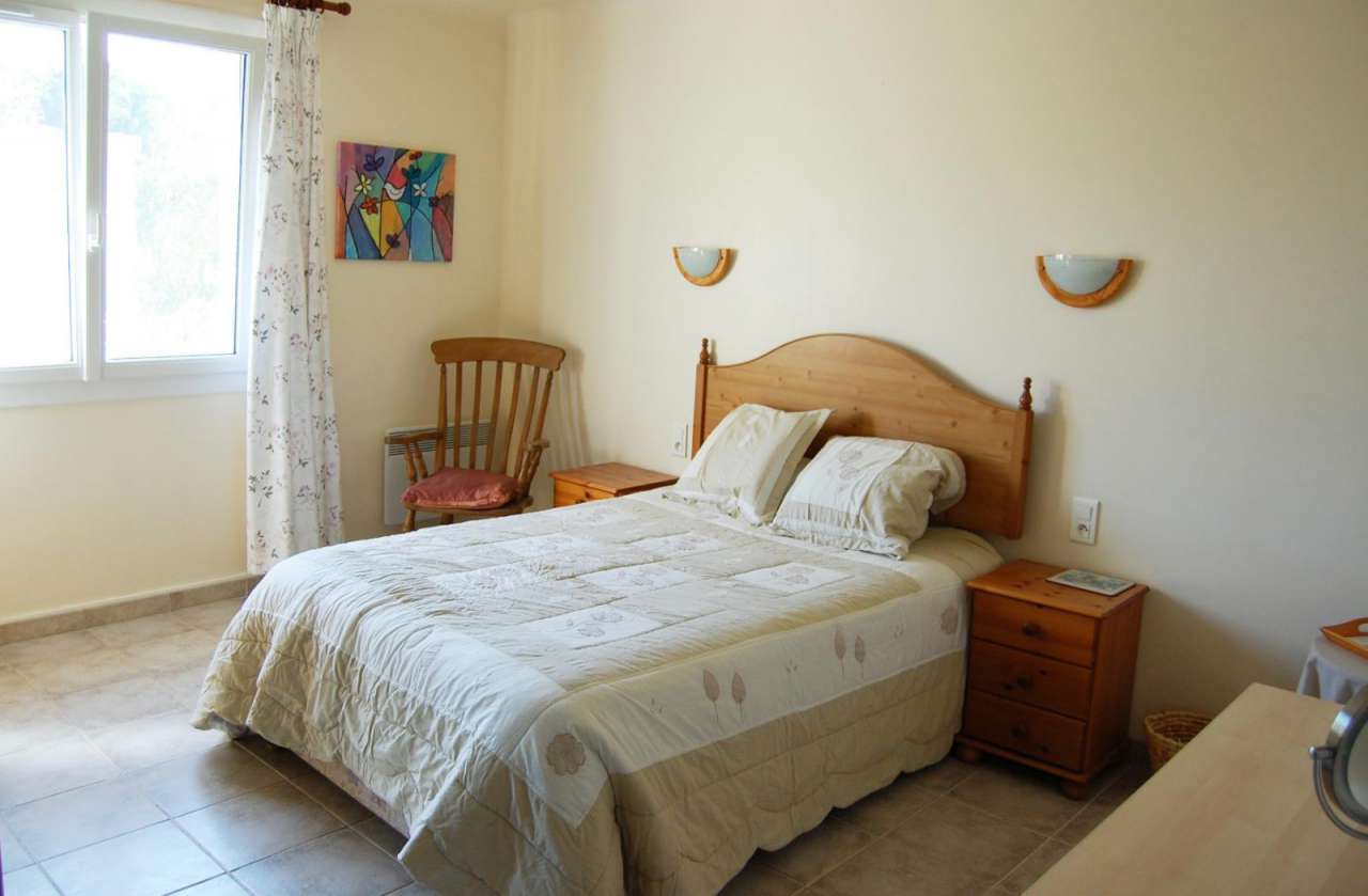 Charming 5 bedroom house located in a peaceful and quiet area in Benaix, se