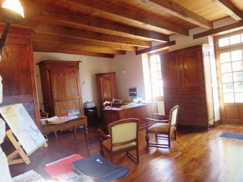 Charming character stone property with 4 bedrooms, full of French artisanal