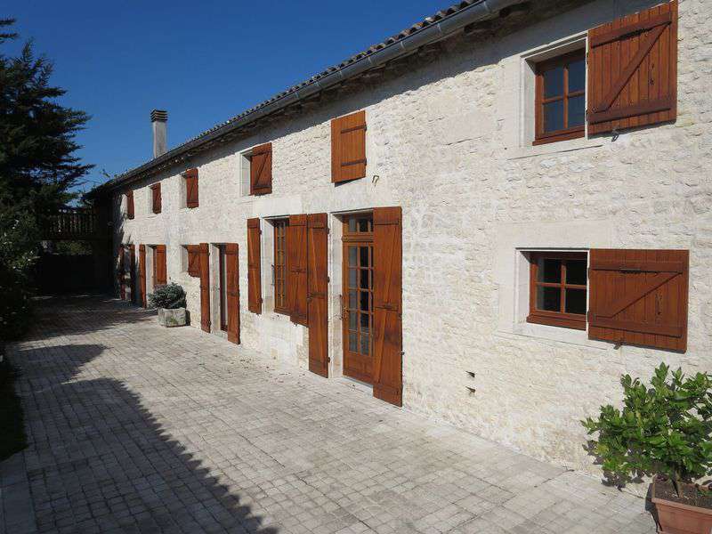 Charming character stone property with 4 bedrooms, full of French artisanal
