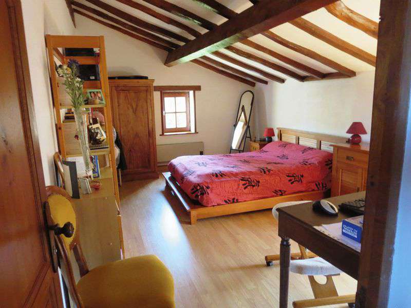 Charming character stone property with 4 bedrooms, full of French artisanal