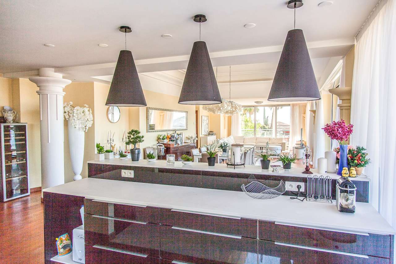 Superb 4 bedroom penthouse apartment which is ideally situated within one o