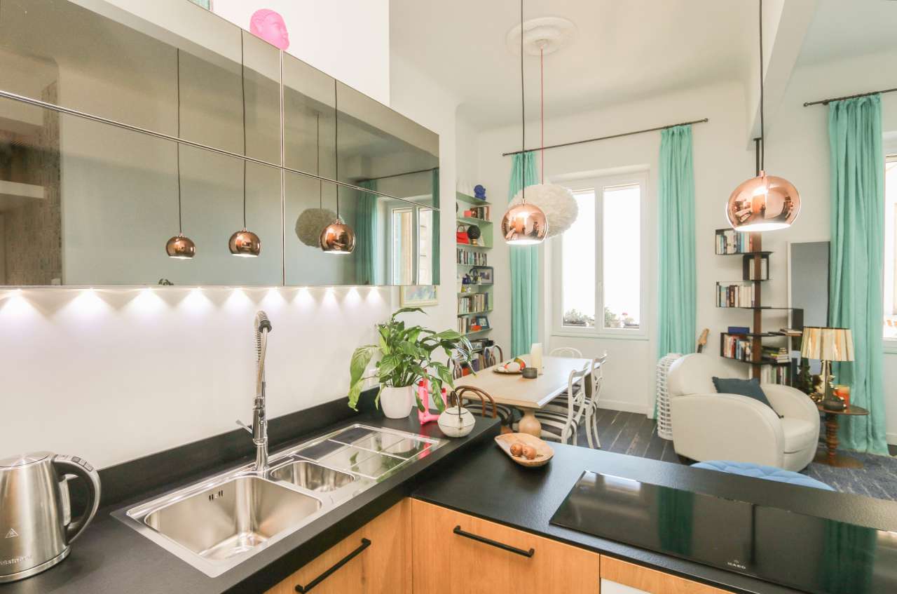 Spacious and beautifully renovated 3 bedroom apartment, with a total living