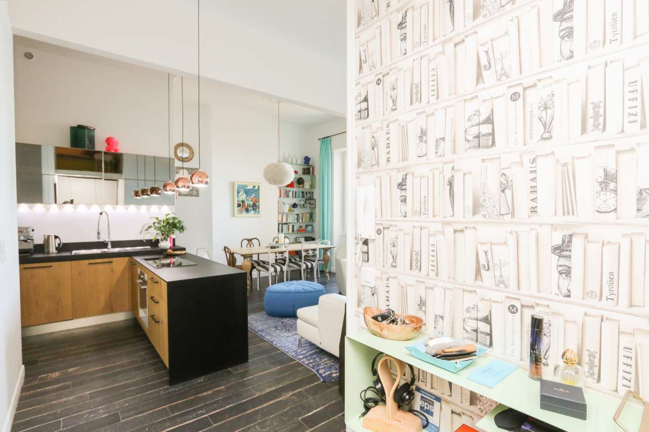 Spacious and beautifully renovated 3 bedroom apartment, with a total living