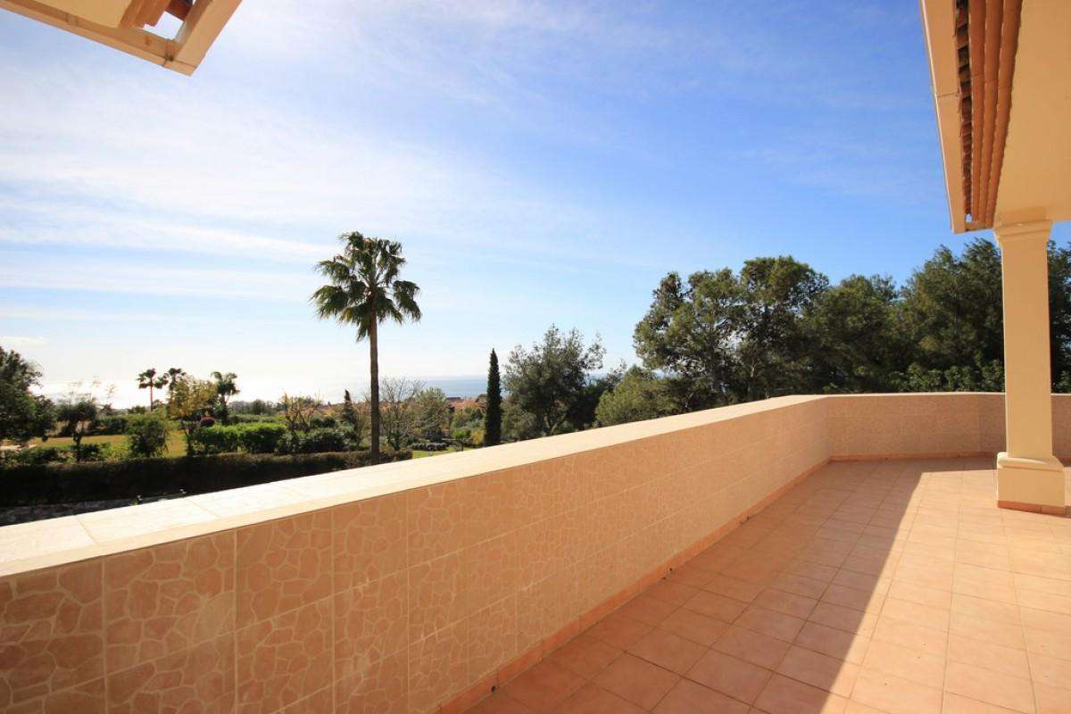 5 bedroom Villa for sale with sea view in Altos Reales, Marbella, Andalucia