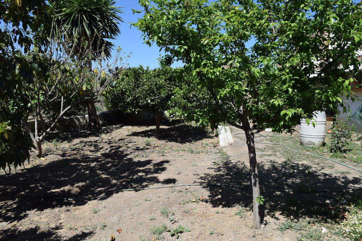 Spacious Project, 4 bedroom House Puente Don Manuel Alcaucin