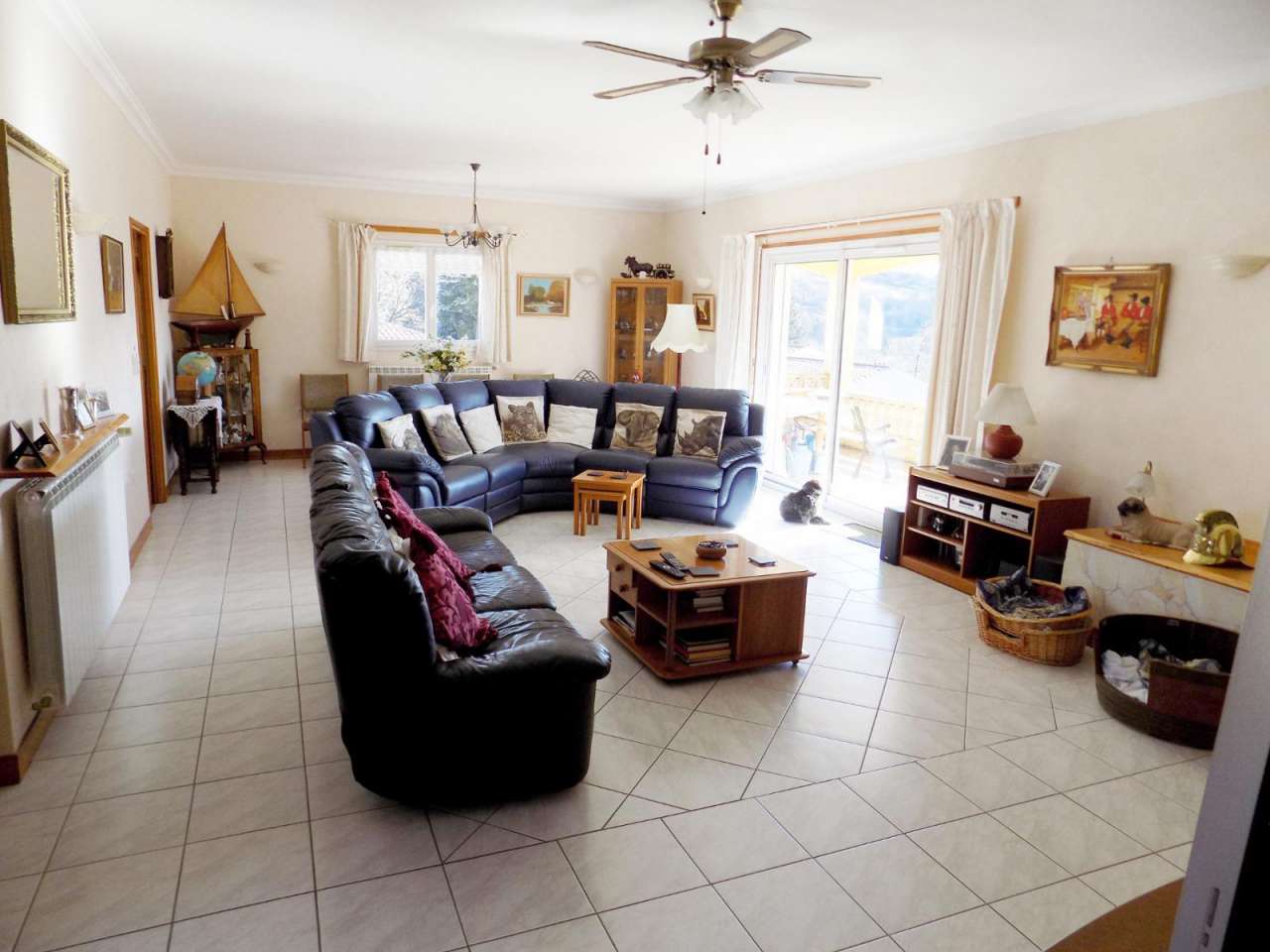 Superb 3 bedroom home with a total spacious living area of 156m2, set withi