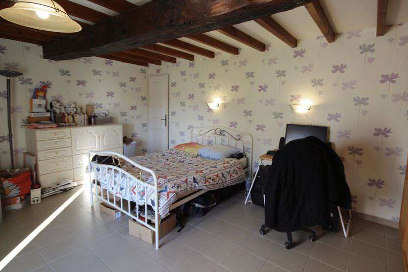 Excellent Bed and Breakfast property with income opportunities, including 3