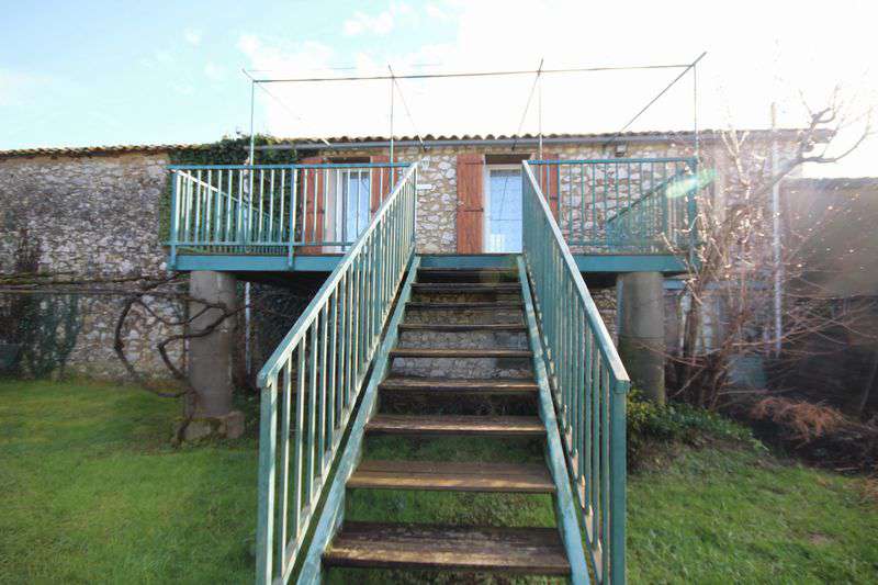 Excellent Bed and Breakfast property with income opportunities, including 3