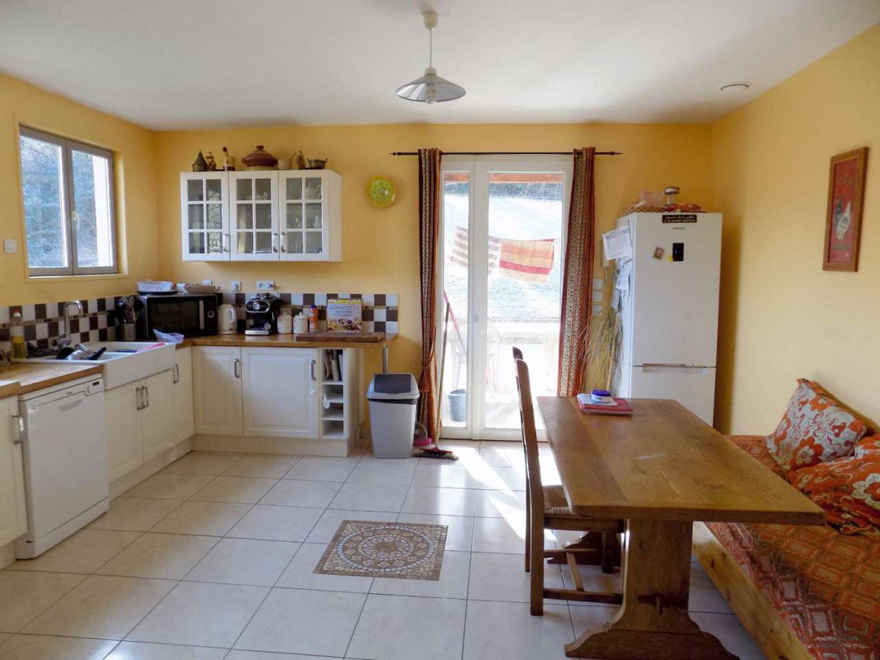 Very spacious family home with a total living area of 170m2, ideally set in