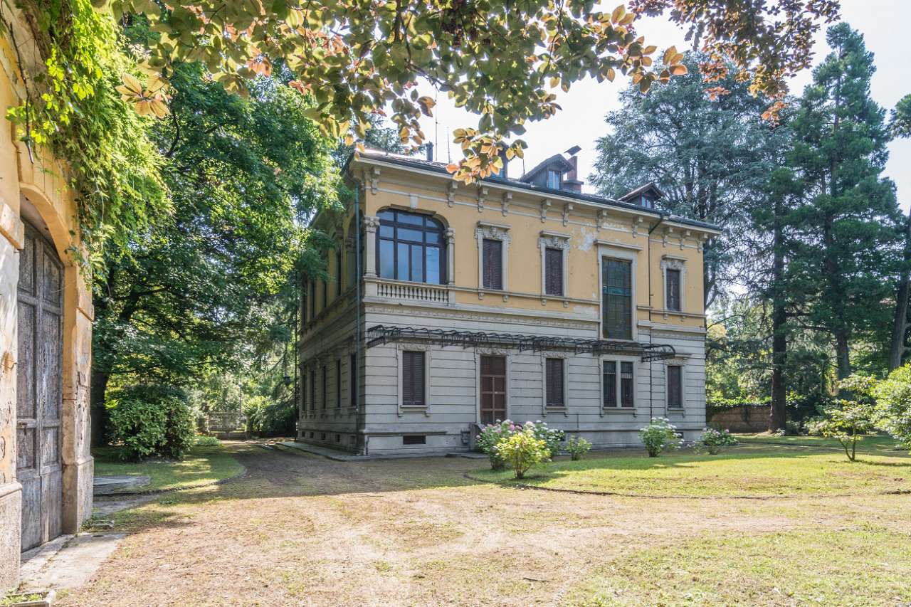 8 bedroom Villa with 3,900m2 of land Monza, Monza and Brianza, Lombardy