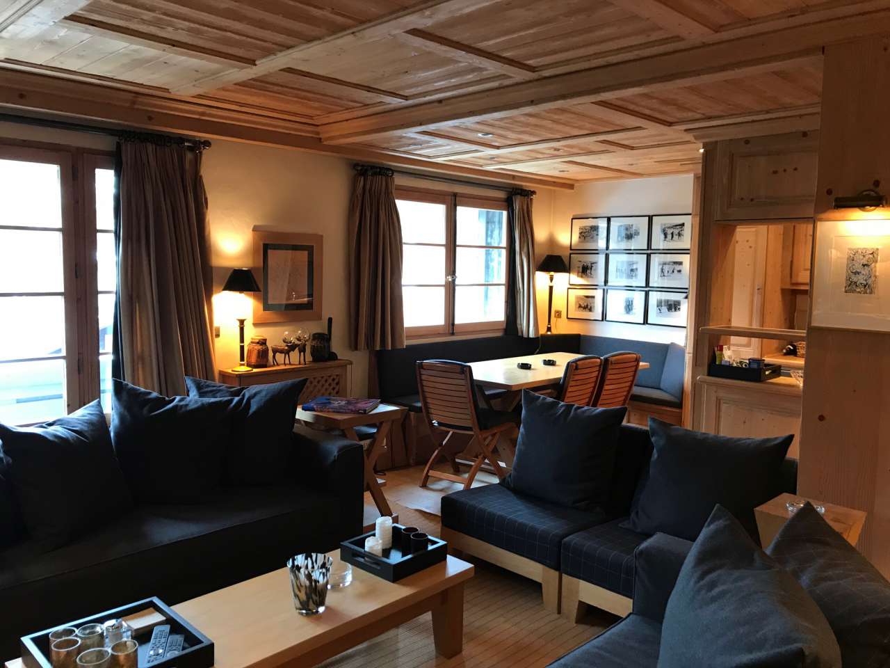 Superb 4th floor 2 bedroom apartment, with a total living area of 82m2, ide