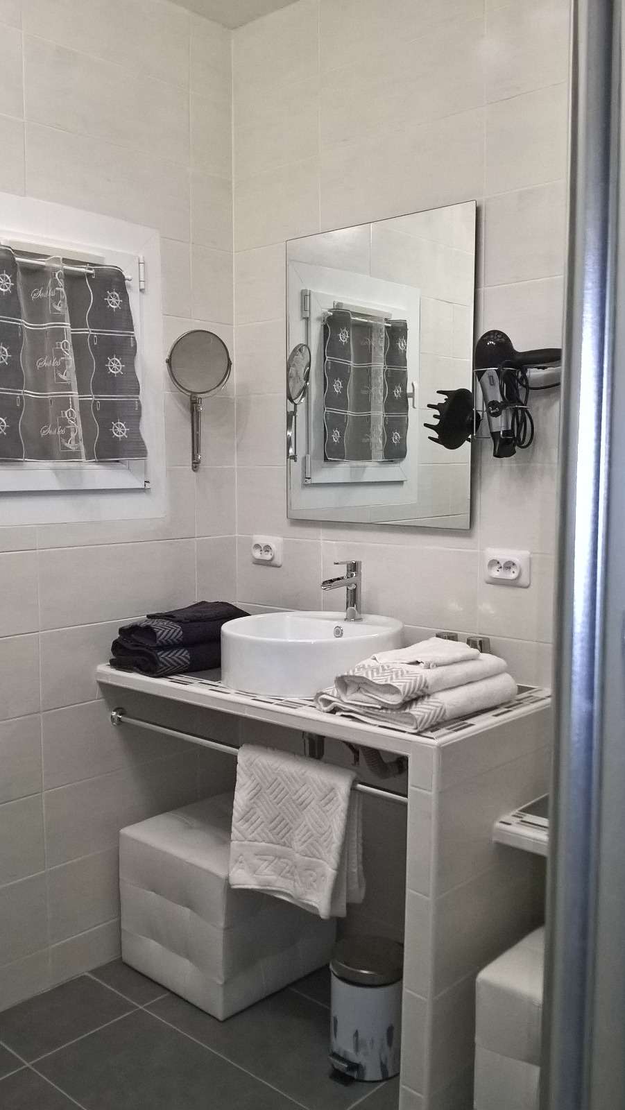 Beautifully presented 4 bedroom home which is ideally nestled right in the