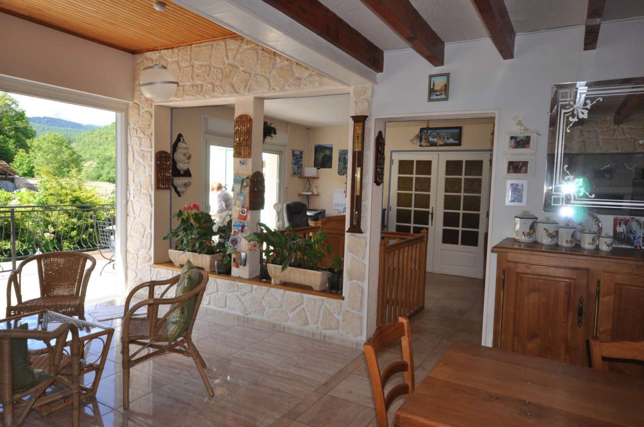 Beautifully presented 4 bedroom home which is ideally nestled right in the