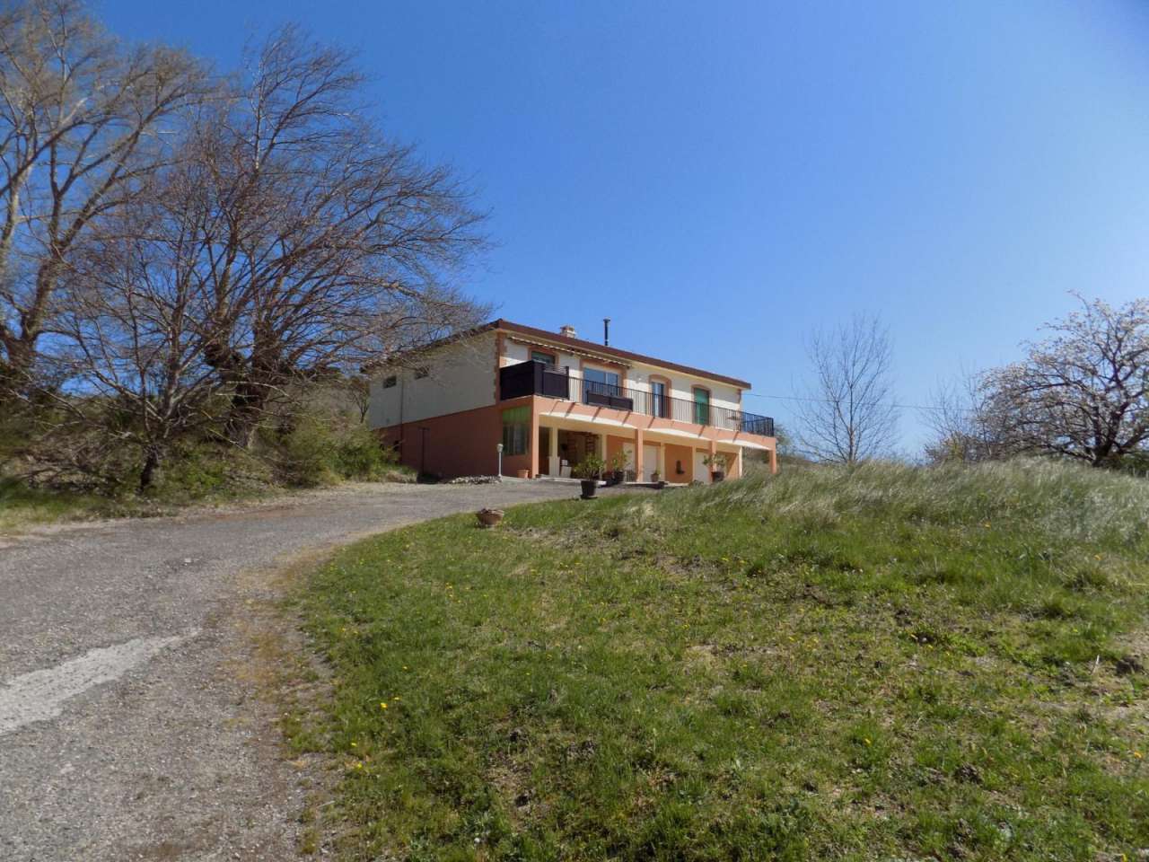 Fabulous 4 bedroom detached house ideally situated within a quiet setting j