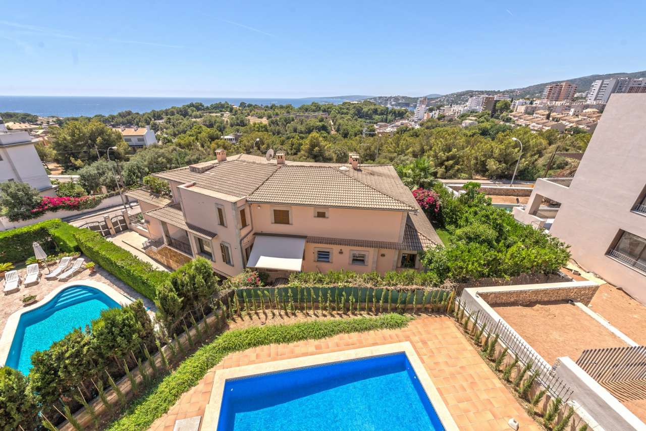 Inviting 3 bedroom Penthouse for sale with sea view in Bonanova, Mallorca
