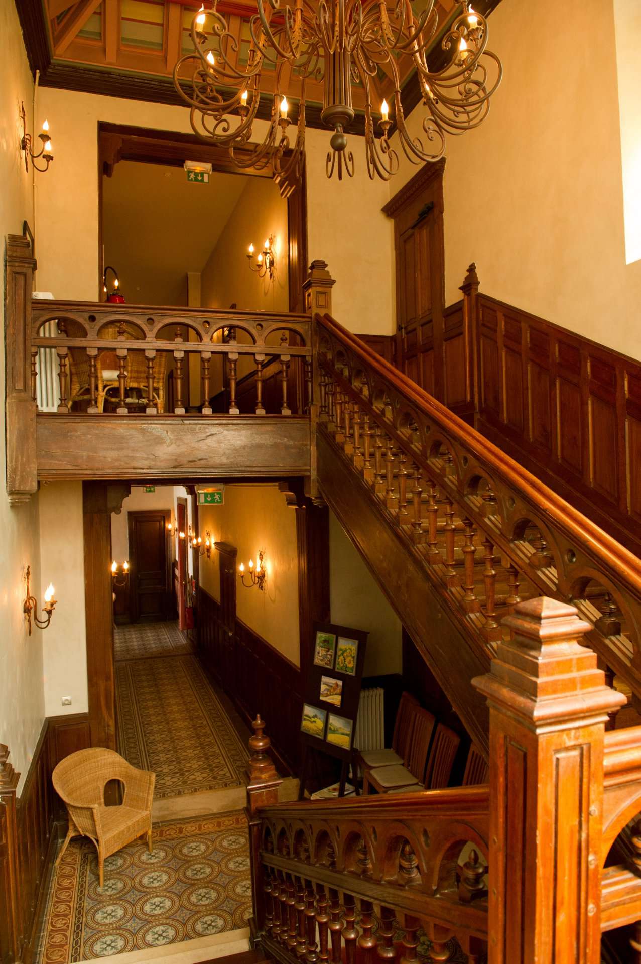 Fabulous Nineteenth Century Chateau near to Auch offering an excellent busi